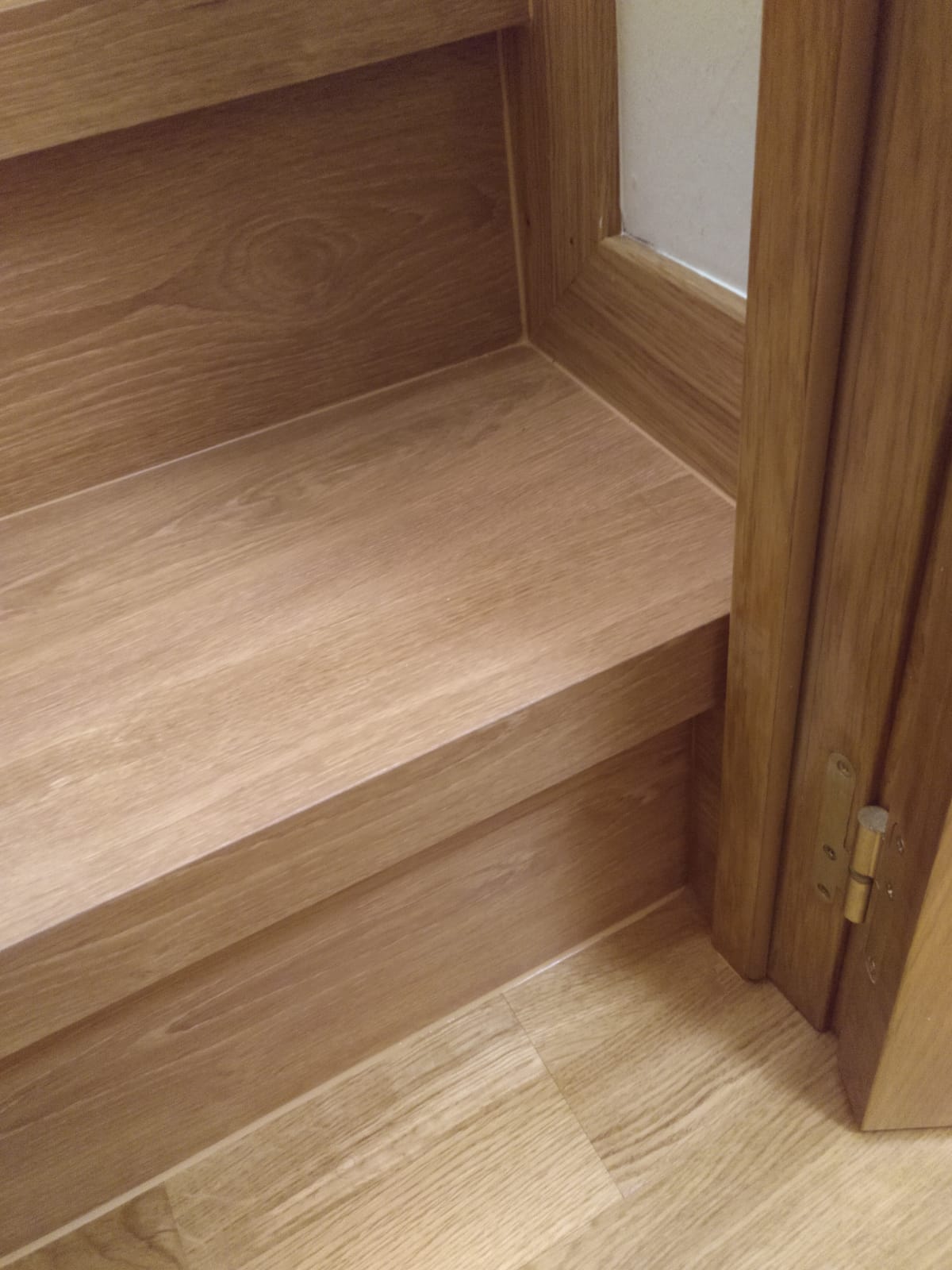 montaje escalera madera en rivas