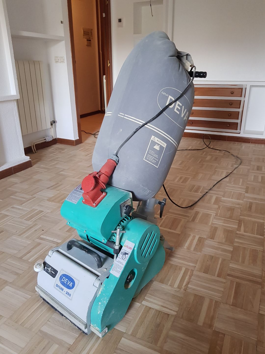 Máquina de acuchillar parquet sin polvo en Madrid 2 Máquina de acuchillar parquet sin polvo en Madrid 2