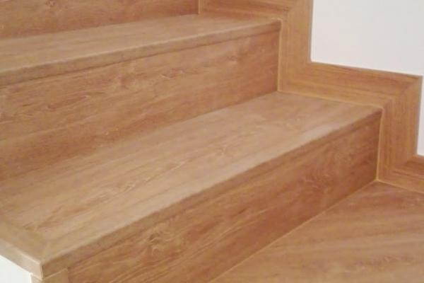 Forrado de Escaleras con Tarima 6