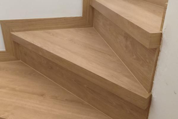 Forrado de escaleras de madera 7